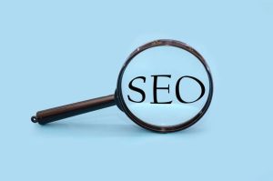 آموزش جذب مخاطب هدف: چکیده ۲۱ تجربه نی نی سایت و راهنمای جامع سوالات متداول